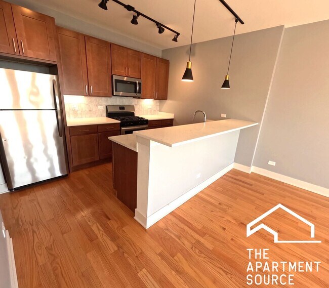 Photo - 2740 N Spaulding Ave Unidad 604