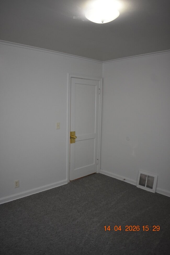 Photo - 5705 Fontenelle Blvd