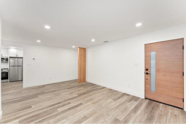 Photo - 5370 Moddison Ave