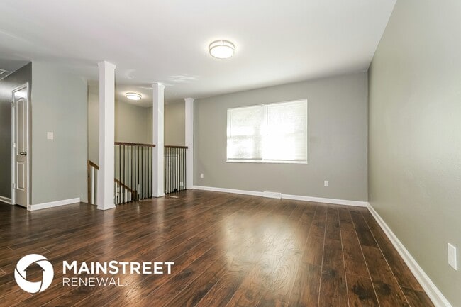 Photo - 404 SW Keystone Ct