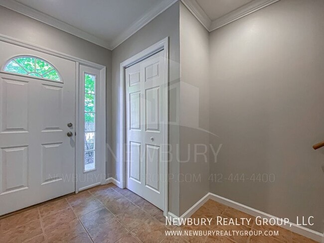 Photo - 135 Banksville Pl