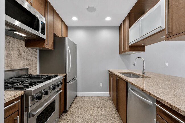 Photo - 10 Regent St Unit 319