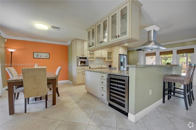 Building Photo - 7905 SW 161st St Rental