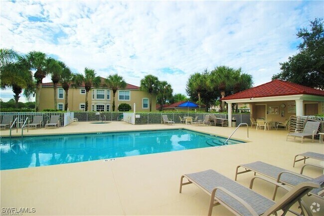 Building Photo - 2925 Cypress Trace Cir Unit 201 Rental
