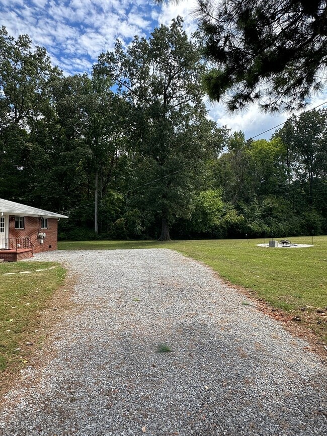 1512 Happy Valley Rd Unit B