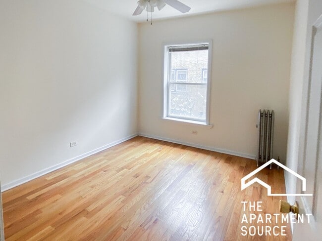 Photo - 3924 N Pine Grove Ave Unit 2E