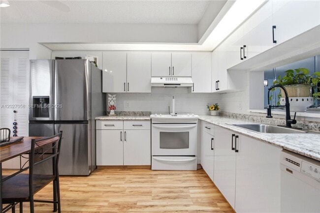 Photo - 12901 SW 15th Ct Unit 208V