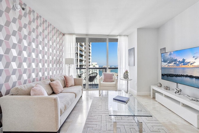 Building Photo - 485 Brickell Ave Unit SI ID1240611P