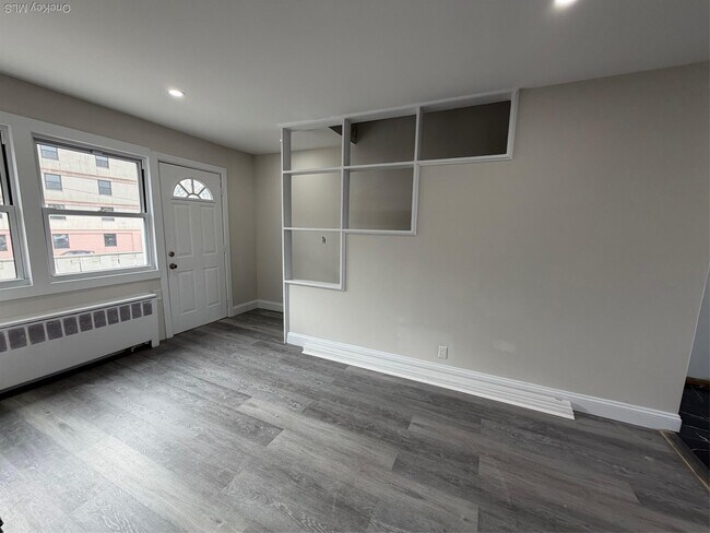 Photo - 830 E Broadway Unit 208