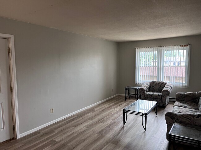 Common area - 1905 12th St