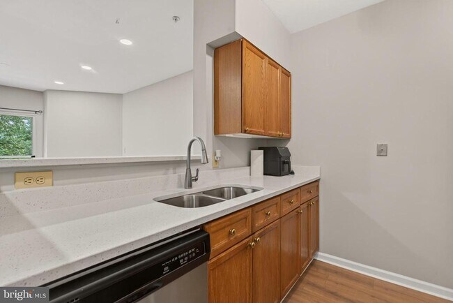 Photo - 12919 Alton Square Unit 220