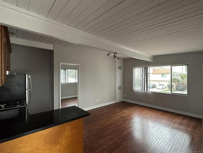 Photo - 3815 Vermont St