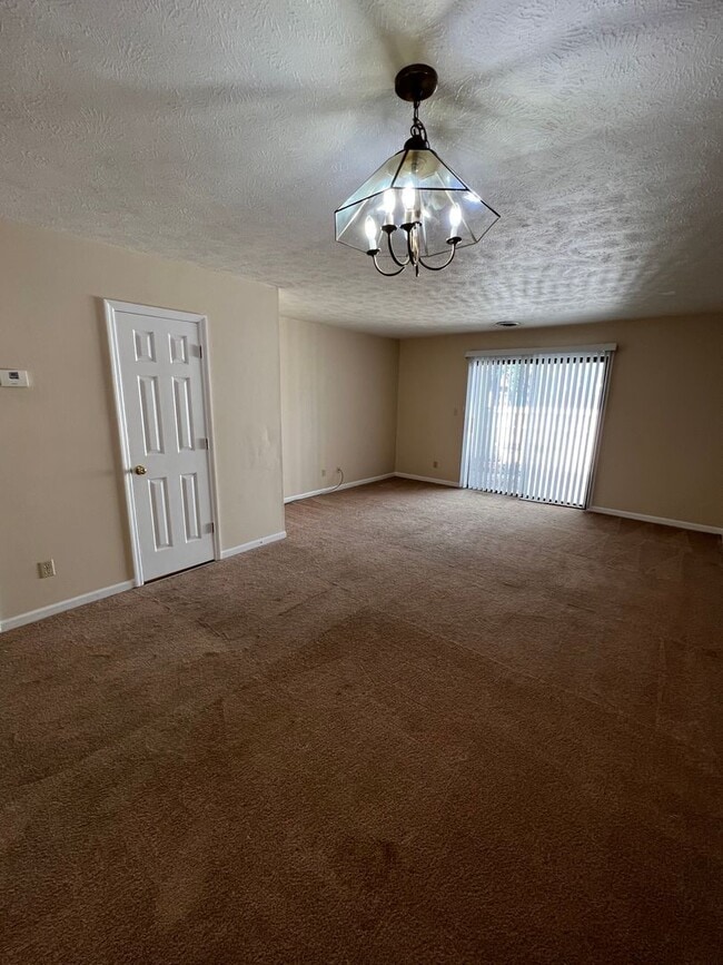 Photo - 2 Bedroom/1.5 bathroom townhouse for rent $1,300 month Unidad DD-3