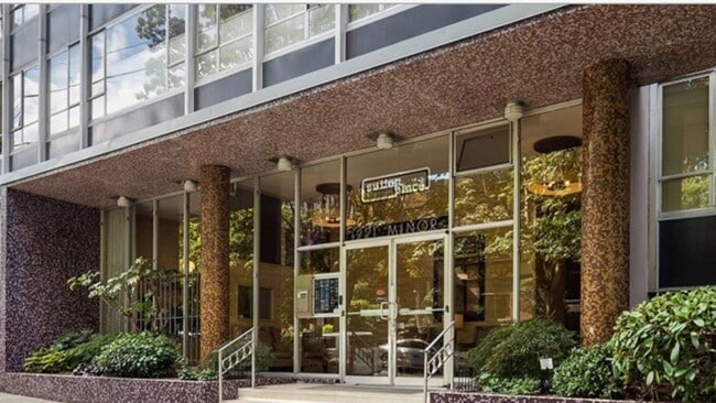 Photo - Light and Bright 1 bedroom 1 bath condo first hill Unidad 602