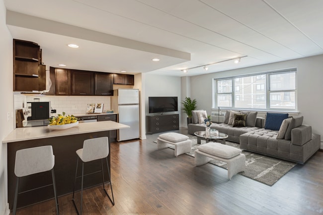 Photo - 6119 N Kenmore Ave