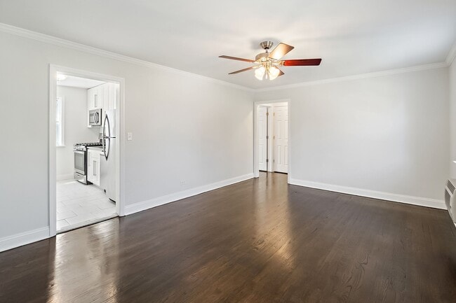 Photo - Mary Ann Apartments