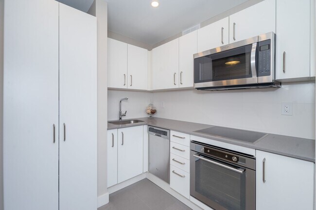 Photo - 111 Lawton Blvd Unit 1106