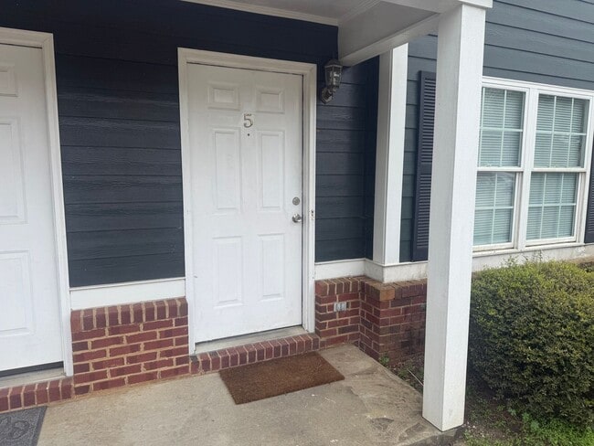 Photo - 2500 Barnesdale Wy Unidad #5