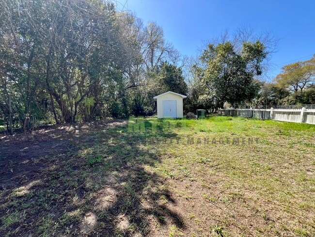 Photo - 610 W Hampton Ave