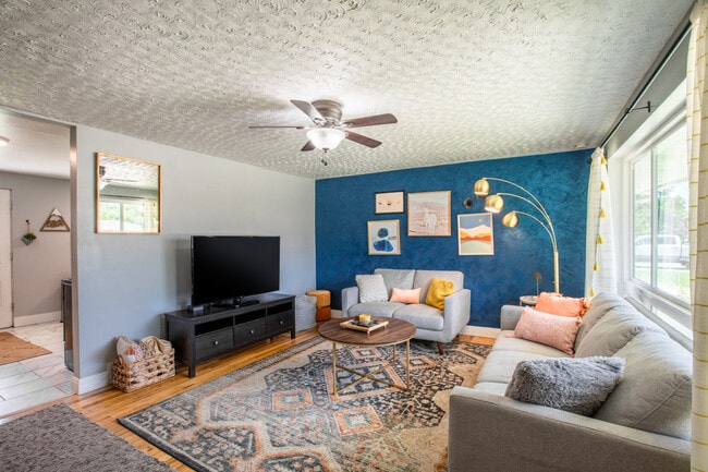 Photo - 1020 E Diamond Way Unidad ID1249911P