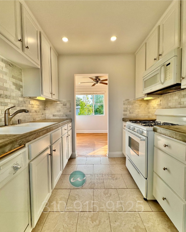 Photo - 3166 S Barrington Ave Unit 201