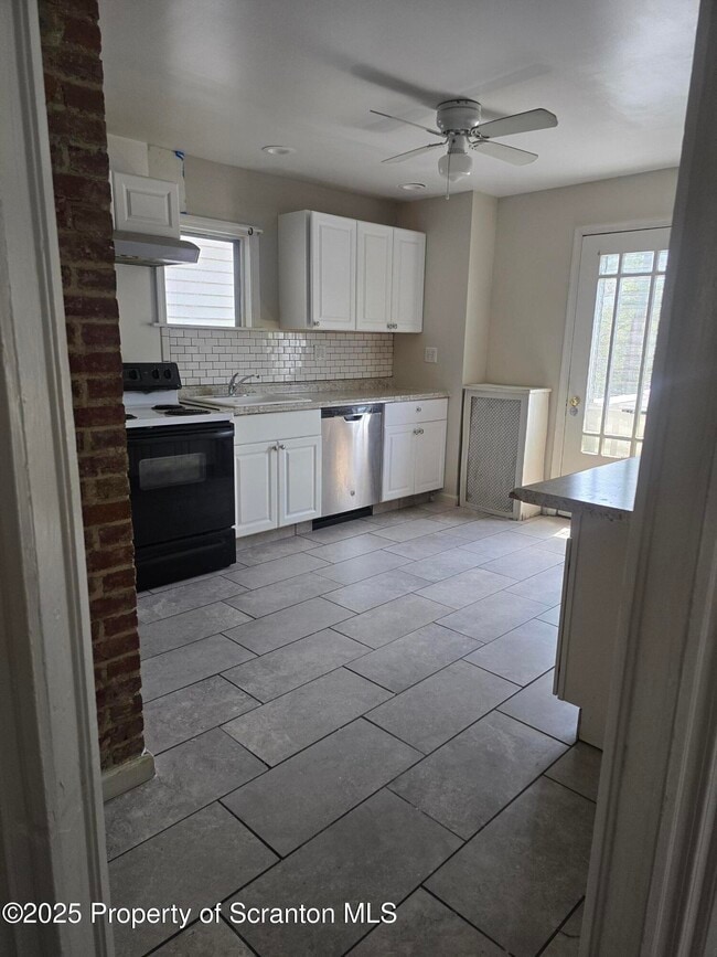 Photo - 908 Richmont St