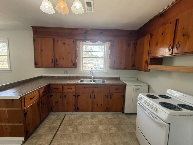 Photo - 4442 Reona Ave