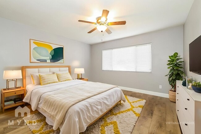 Photo - 2415 Sycamore Glen Dr Unit 4