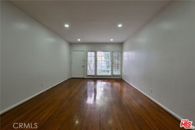Photo - 149 Crescent Dr Unit C