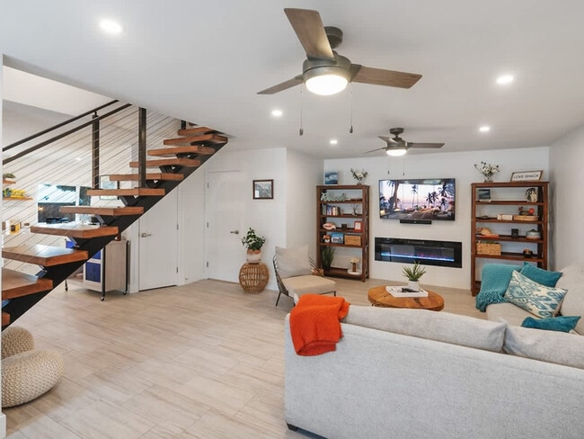 Photo - 750 S Sierra Ave Unit ID1292597P