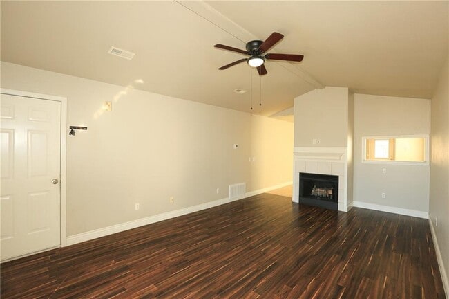 Photo - 50 Cheryl Cir