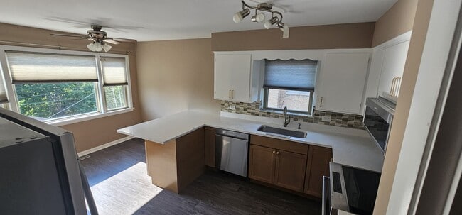Photo - 9342 S Springfield Ave Unit Apt 2