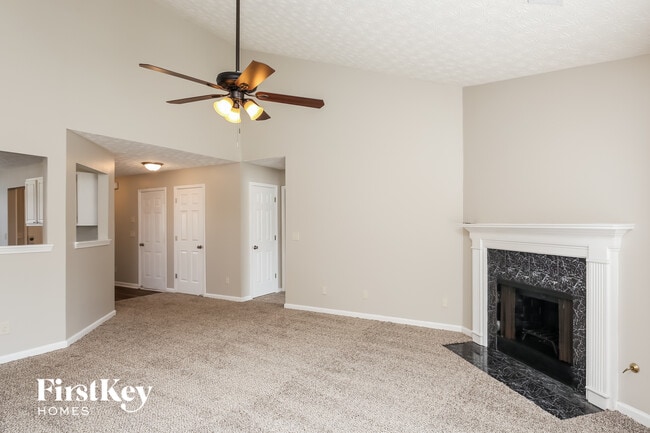 Photo - 445 Windsor Brook Ln SE