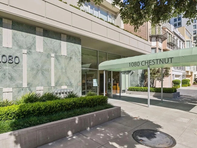 Building Photo - 1080 Chestnut St Unit 5A