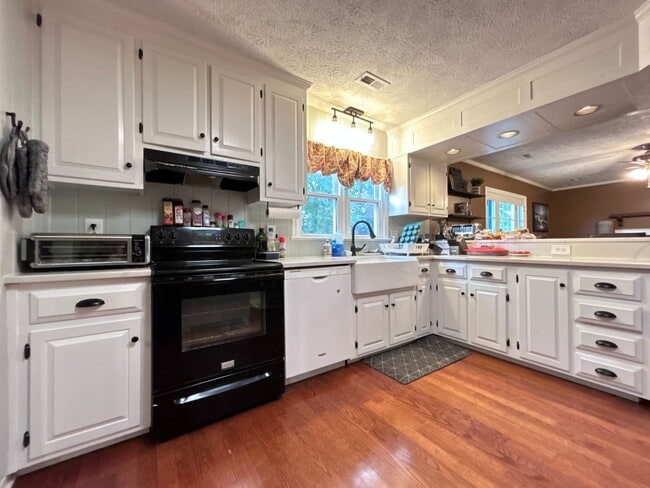 Photo - 710 Carywood Ln