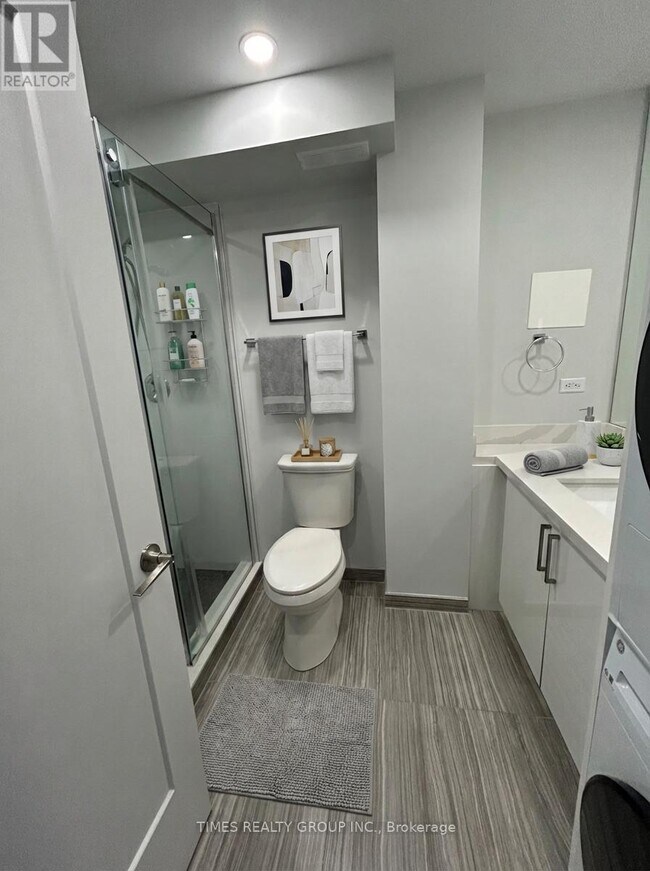 Photo - 15 Walmer Rd Unité 1004