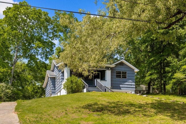 Photo - 620 Blue Bell Rd