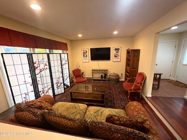 Photo - 161 Excelsior Ave