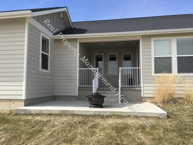 Photo - 5 Bedroom 3 Bath House for Rent