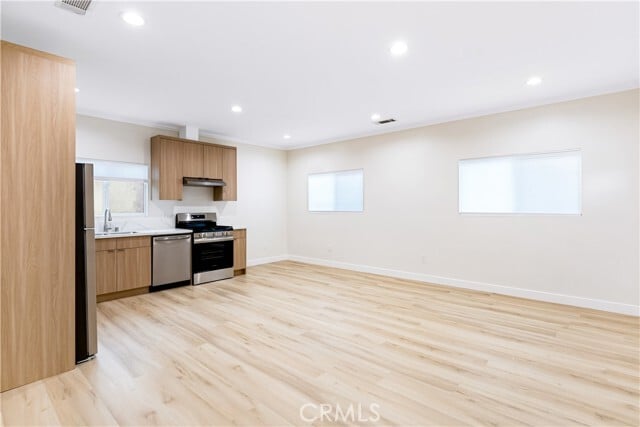 Photo - 720 E Windsor Rd House