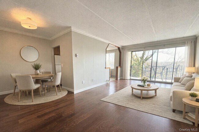 Photo - 128 Colonial Pkwy Unit 3B