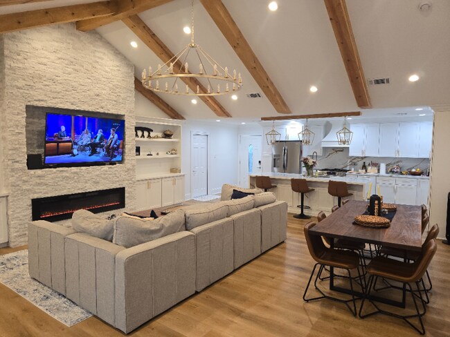 Photo - 2200 Carnot St