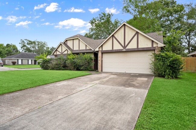 Photo - 302 Foxtail Ct