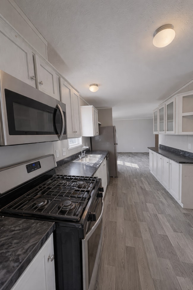 Photo - 248 Laurel Leah