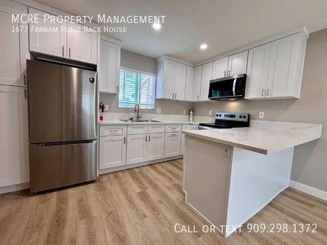 Photo - 1677 Farnam Pl