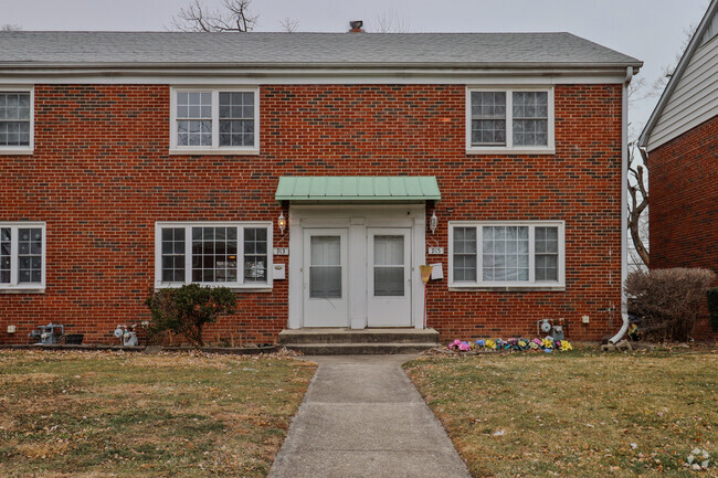 Building Photo - 913 N Prairie Ave Rental