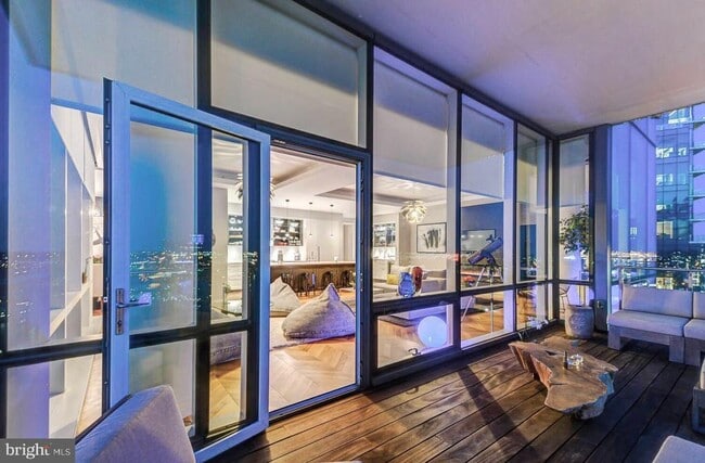 Building Photo - 300 International Drive Unit 2301