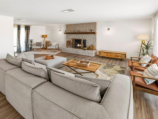 Photo - 131 Dukes Dr
