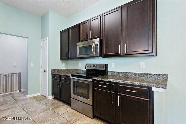 Photo - 213 Larkin Pl Unit 108