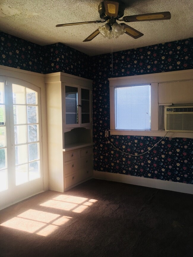 Photo - 2-Story Country home!